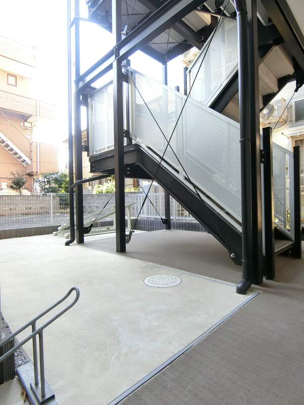 17/18 エントランス