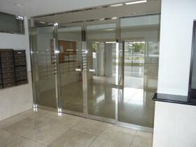 16/16 エントランス