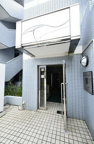 15/16 エントランス