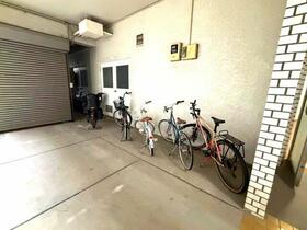 2/2 エントランス