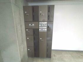 16/16 エントランス