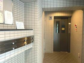 2/2 エントランス