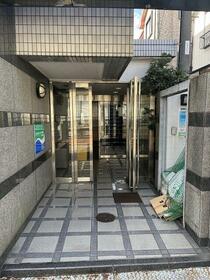 14/16 エントランス