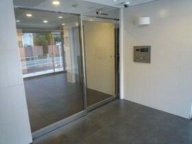 5/5 エントランス