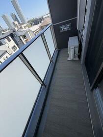 11/11 バルコニー