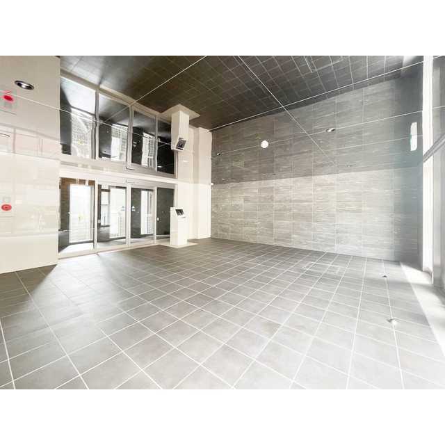 18/18 エントランス