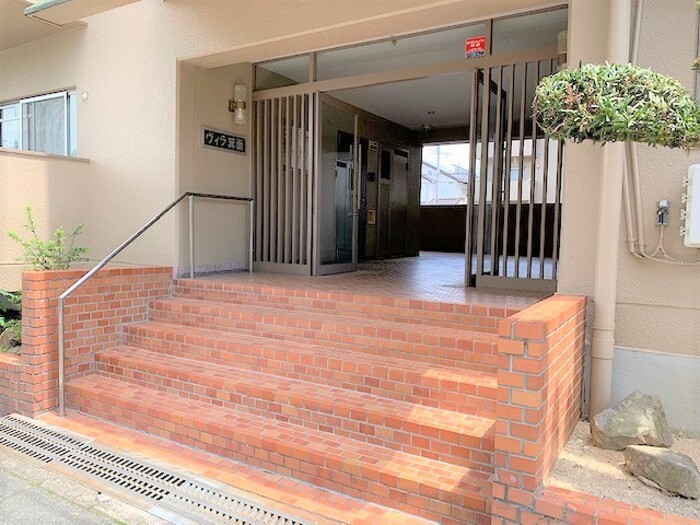 15/27 エントランス