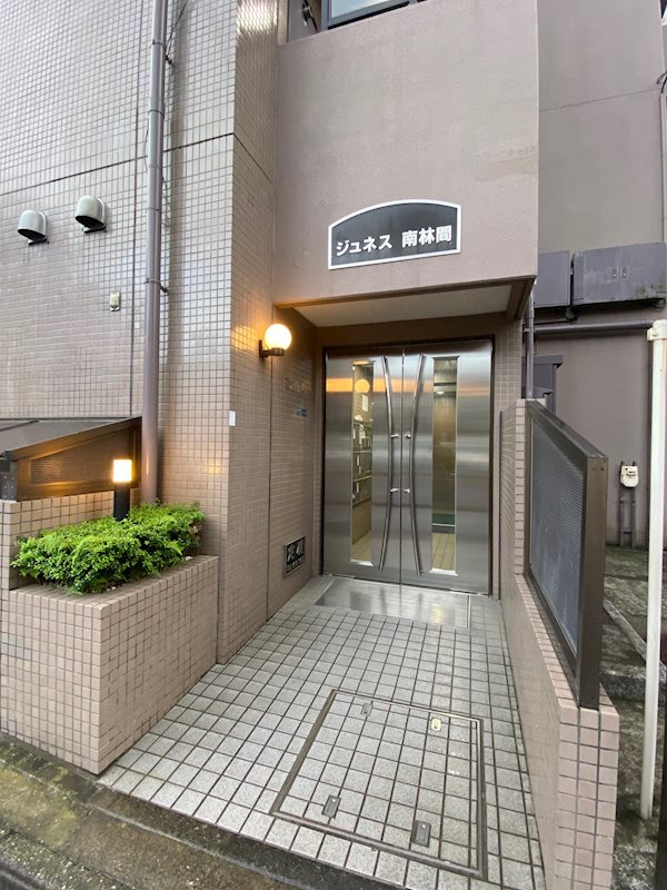 15/15 エントランス