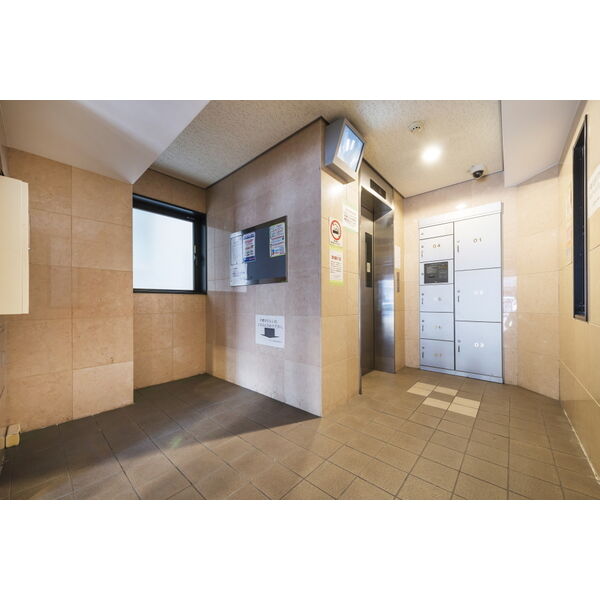 3/3 エントランス