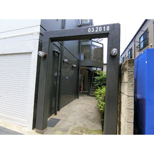 14/14 エントランス