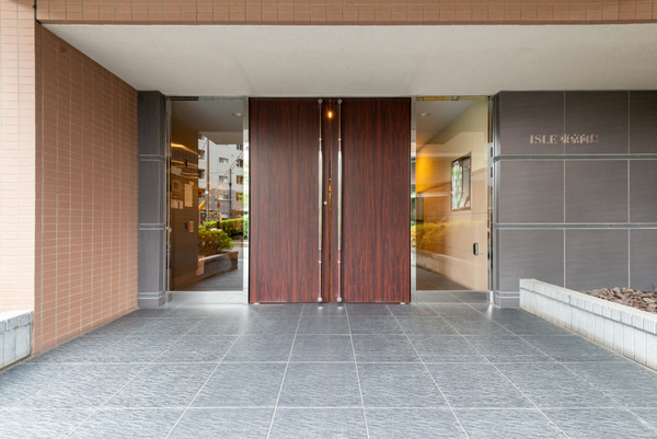 5/5 エントランス