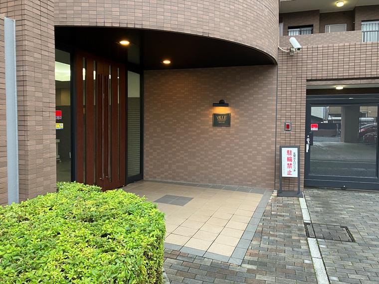 18/18 エントランス