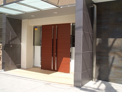 13/14 エントランス