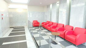 16/16 エントランス