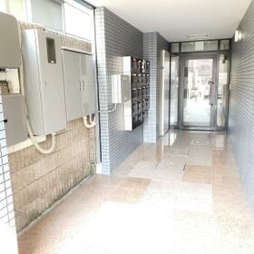 2/2 エントランス