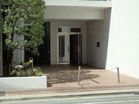 15/22 エントランス