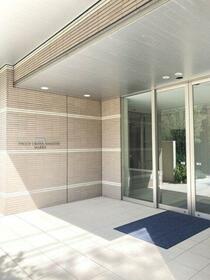 2/2 エントランス