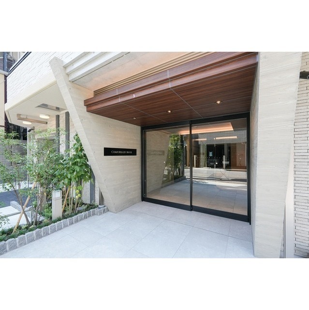 16/26 エントランス