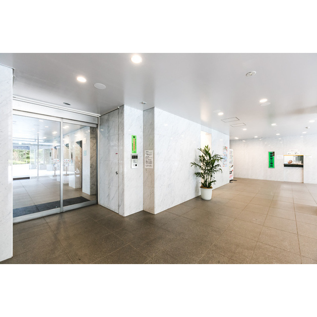 14/26 エントランス