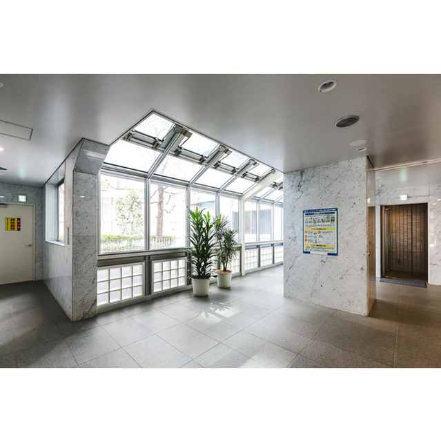 15/26 エントランス