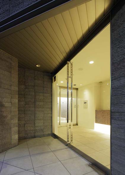 13/15 エントランス