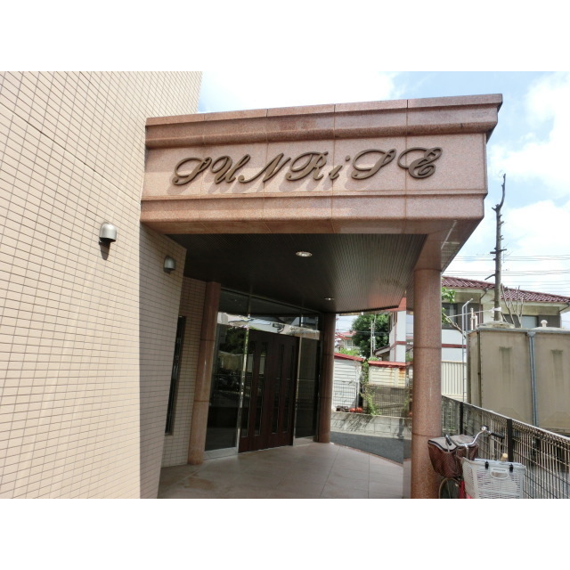 14/16 エントランス