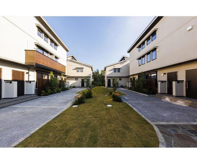 17/22 エントランス