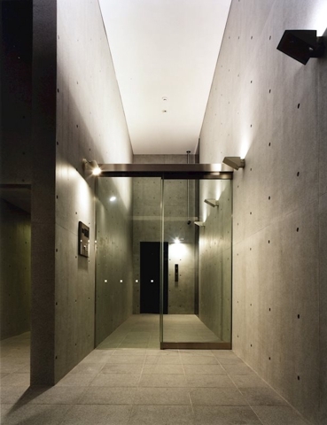 13/20 エントランス