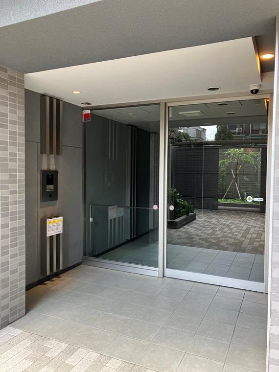 4/4 エントランス