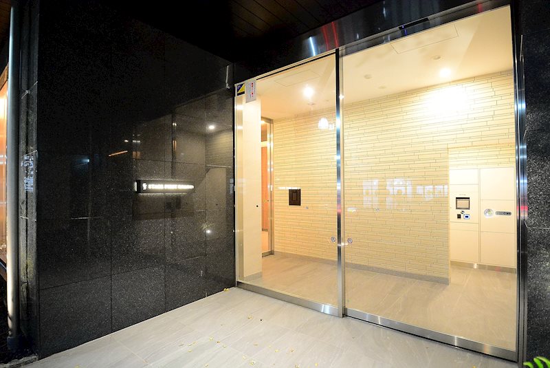 15/17 エントランス