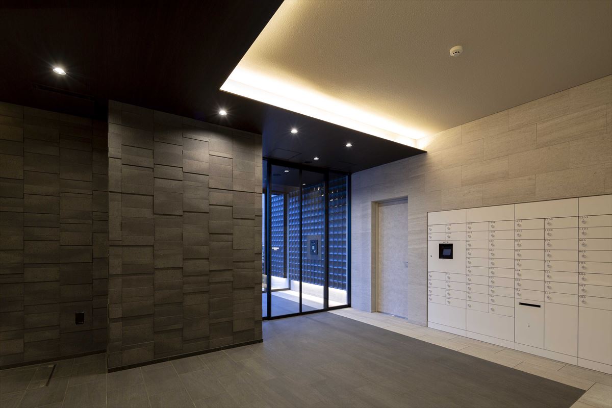 20/27 エントランス