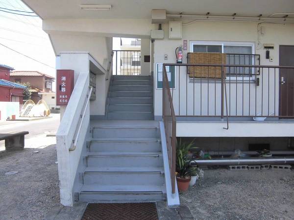 2/3 エントランス