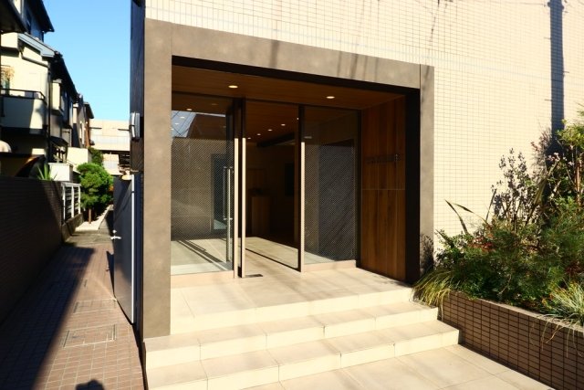 2/4 エントランス