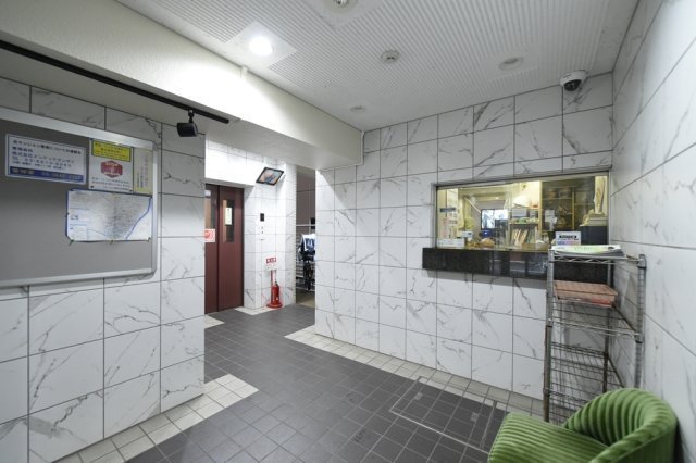 4/5 エントランス