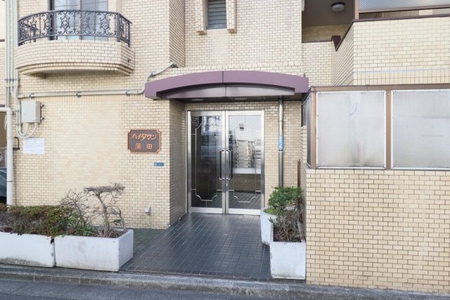 23/30 エントランス