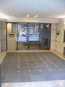 15/23 エントランス