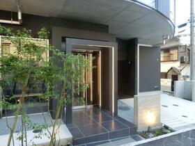 14/14 エントランス