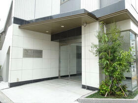 2/2 エントランス