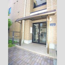 3/3 エントランス