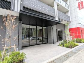 14/15 エントランス