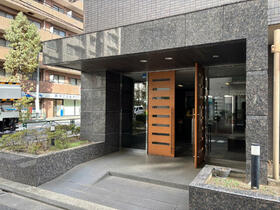 14/15 エントランス