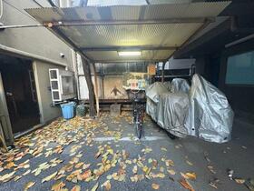 5/5 エントランス