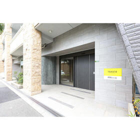 5/5 エントランス