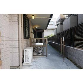 2/2 エントランス