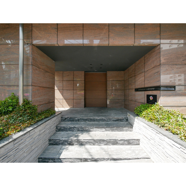 5/8 エントランス