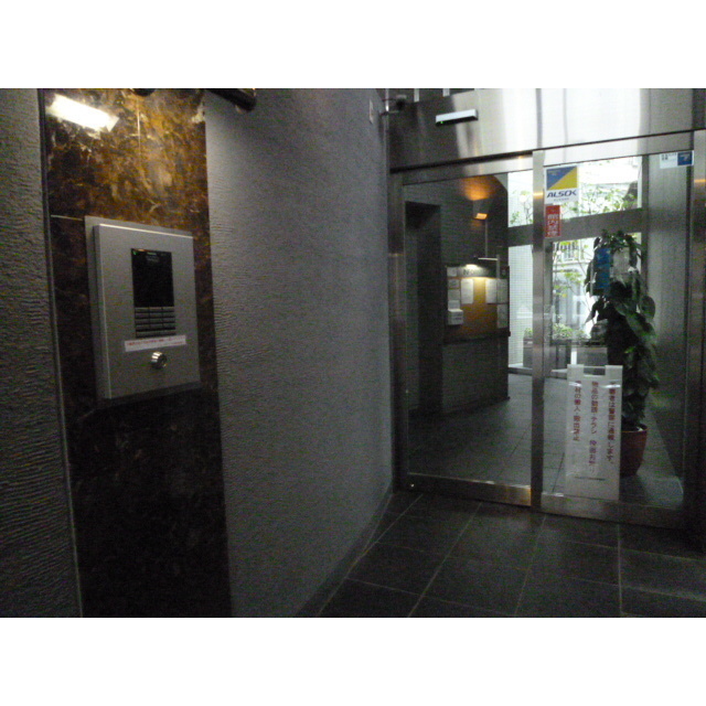 15/27 エントランス