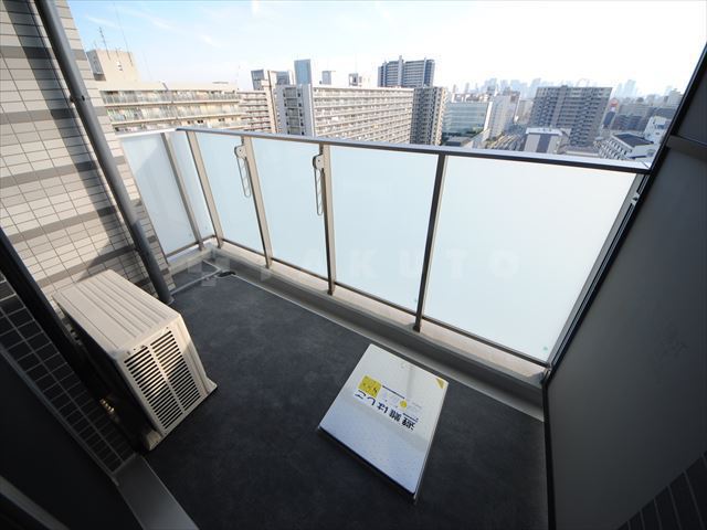 23/30 バルコニー