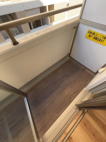 17/23 バルコニー