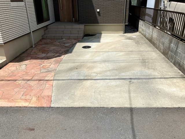 18/18 駐車場