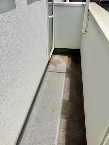 13/19 バルコニー